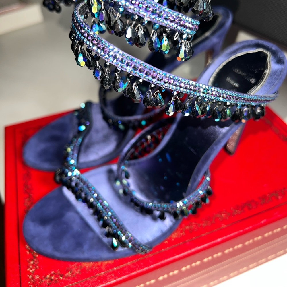 RENE CAOVILLA Violet Satin/Deep Tanzanite Chandelier heel. SIZE 39.